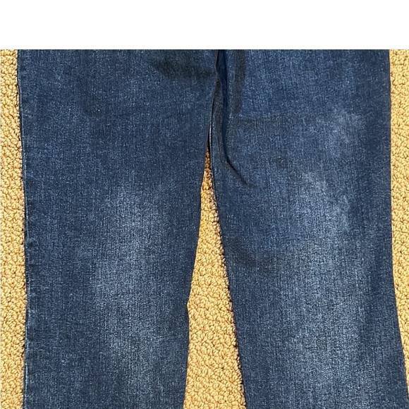 Spanx! Comfy!! Gorgeous color! Perfect distressing. - Picture 8 of 12